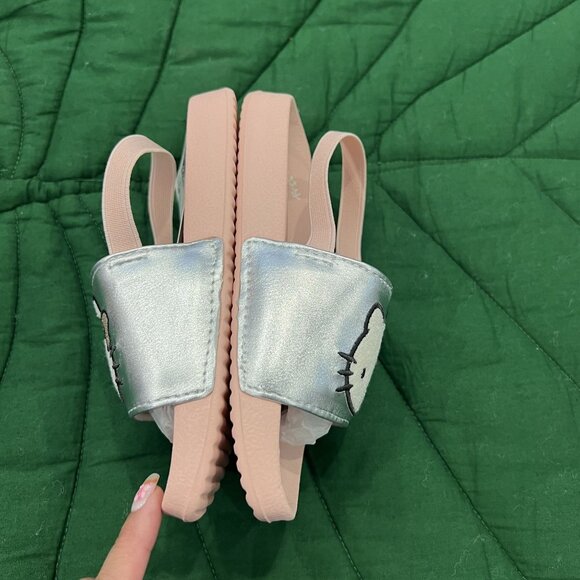 H&M Hello Kitty Toddler Girls 9 10 Pool Sandals Slides - Picture 2 of 5